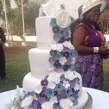 Wedding Cakes Ghana With Flowers Cake Cake Recipes Cake Ideas Ghanaian Wedding Wedding Cake Wedding Cake Ideas Karee Wedding Cakes Cake Ghanaian Wedding