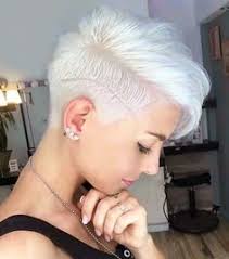 13 Short curly haircuts ideas in 2025