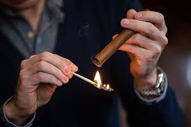 Push the left control in and turn it to start/hi to igniter the left burner. How To Light A Cigar With A Match Beginners Guide Havana Cigar Exchange