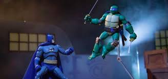Batman, batgirl and robin forge an alliance with the teenage mutant ninja turtles to fight against the turtles' sworn enemy, the shredder, who has teamed up with ra's al ghul and the league of assassins. Cool Stuff Batman Vs Teenage Mutant Ninja Turtles Action Figures Film