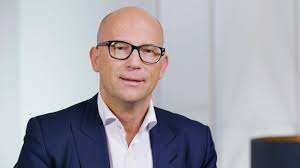 Customer Loyalty in Retail Banking: The Threat from Technology Firms