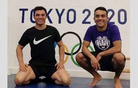 He has diver trained for 20 years. Yahel Castillo Motivado Por Lograr Plaza Olimpica