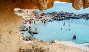 This does not mean you need to wear your best dress and. Spain Fashion Advice For Travelers Goabroad Com