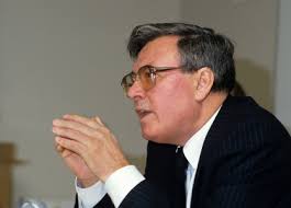 Image of LASMO CEO JOE DARBY TALKS TO REUTERS IN ISLAMABAD, 2000-02-10