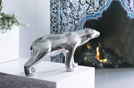 Diese formschönen kunstwerke bereichern jeden garten, jede terrasse oder jedes blumenbeet. Edelstahl Skulptur Eisbar H G Galerie H G Die Haus Und Garten Galerie