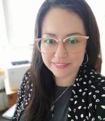 Abogada Marcela Mena, Derecho