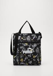 ✔ livraison et retour gratuits* ✔ choix compartiment volumineux, empiècements pratiques, lignes élégantes, le cabas a tout pour plaire. Puma Core Seasonal Shopper Cabas Black Noir Zalando Ch