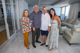 De criança sonhadora a um dos maiores empresários brasileiros: Luiz  Mendonça completa 74 anos com almoço em Salvador. Veja fotos