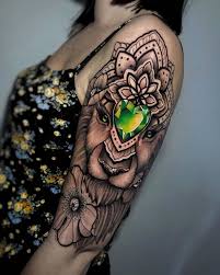 Importé le 2 avril 2019. Top 100 Tatouages Epaule Pour Femme Tatouez