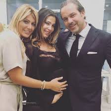 La bellissima attrice fa il suo debutto in televisione nel 2000. Cecilia Capriotti Emozionata A Poche Ore Dal Parto Cecilia Capriotti Personaggi Spytwins Com