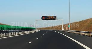 Traficul este închis pe autostrada soarelui, în zona localității fundulea, după ce o maşină a luat foc, transmite mediafax. Trafic Deviat Pe Autostrada A2 BucureÈti ConstanÈa