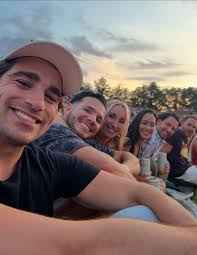 Traded a sleepy Wednesday morning for a really fun Tuesday night with some  of my favorite people 🥰