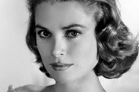 Olga Connell's Instagram, Twitter & Facebook