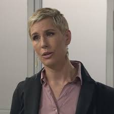 Delia Richter's Instagram, Twitter & Facebook