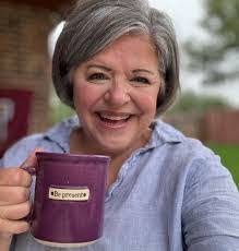 Loretta Darling's Instagram, Twitter & Facebook