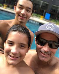 Rob Vasquez (@robvasquezofficial) · Instagram 照片和视频