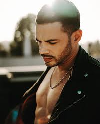 Rene Rosado (@renerosado) • Instagram photos and videos