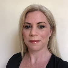 Francesca Dowling's Instagram, Twitter & Facebook