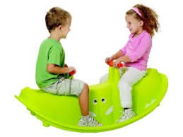 Unser team hat verschiedenste hersteller verglichen und wir präsentieren ihnen als interessierte pons hier die testergebnisse. Kinderwippe Test Vergleich 08 2021 Gut Bis Sehr Gut