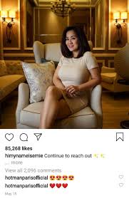 Wanita yang gemar berpenampilan seksi tersebut merupakan ibu rumah tangga. Berjuluk Tante Pemersatu Bangsa Sampai Digombali Hotman Paris Inilah Sosok Ernie Judojono Yang Ternyata Istri Direktur Utama Perusahaan Pengelola Gedung Besar Di Indonesia