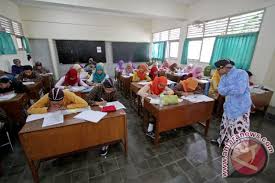 Untuk menjadi guru, maka kamu diharuskan menjalani perkuliahan jurusan pendidikan guru. Siswa Jurusan Ips Masih Bisa Jadi Dokter Antara News