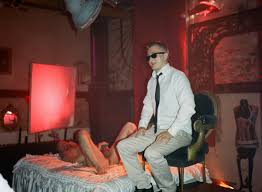 On était sur le tournage de « Selfie », le nouveau clip porno de Vald