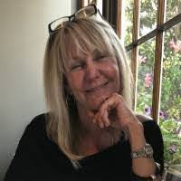 Lori Wortham's Instagram, Twitter & Facebook