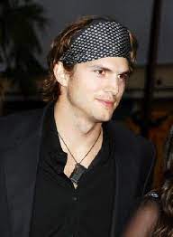 Ashton Kutcher In A Men S Headband Love This Look Lot S Of Men S Options Available Online In 2021 Headband Men Mens Headband Fashion Mens Hairstyles With Beard