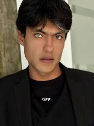 gueroojo22 update at the office !