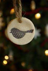Decoration Sapin De Noel En Pate A Sel A Faire Avec Les Enfants Decoration Sapin De Noel Decorations En Pate A Sel Noel Bricolage Decoration