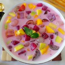 * untuk mendapatkan hasil yang lebih banyak pengolahan es krim bisa dicampur dengan 1liter air susu dingin, cara ini bisa menghasilkan es krim 2x lipat. 7 Resep Es Buah Segar Cocok Jadi Santapan Di Hari Yang Panas Orami