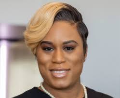 Kimberly Hassan's Instagram, Twitter & Facebook