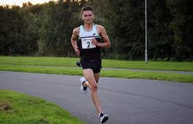 Последние твиты от alex yee (@lixsanyee). Der Brite Alex Yee Fliegt Mit 13 26 In Einem 5 000