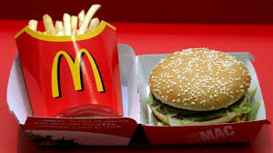 Doch woher kommen die riesigen mengen fleisch, die mcdonald`s braucht, um täglich 64 millionen menschen zu sättigen?in amerika versichert mcdonald`s, dass dieses fleisch nicht aus südamerika stammt, wo der regenwald abgeholzt wird, um weideplätze für die tiere zu schaffen. Mcdonald S Diese Produkte Gibt Es Bald Nicht Mehr News De