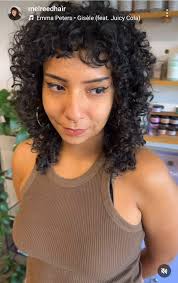 Who is a good curly hair specialist in Greenville, SC?