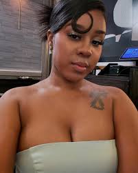 Celebrating me🥂🛸 Thanks for all the bday wishes!🥰 #sagszn #birthday  #birthdaygirl #lifestyle #luxurylifestyle #manifestation #oldmoney  #oldmoneyaesthetic