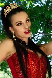 Beware the stare of Mary Shaw. She had no children, only dolls and if you  see her in your dreams Make sure you never… ever… scream…” . . 📷: Carlos  Alexie Morales