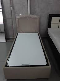 Sadece baza ve üzerinde görülmekte olan yataklar satılıktır. Tek Kisilik Denizli Ikinci El Esya Pazari Saygin Spot Facebook