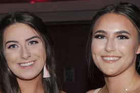 Huge crowd helps Lauren mark her 21st