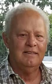 Robert Vanwie's Instagram, Twitter & Facebook