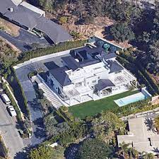 According to reporters, no one was in the house during the arson. Lebron James S House In Los Angeles Ca Google Maps