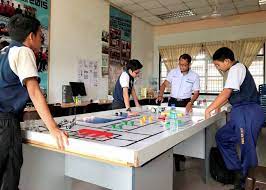 Pada 19 mac 2012, pusat sumber smk putrajaya presint 8(1) melancarkan penggunaan kad ketika masuk pusat sumber. 2 Sekolah Wakil Malaysia Ke Pertandingan Robotik