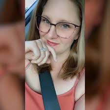 Amanda Schaak's Instagram, Twitter & Facebook