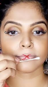 😱😱 Viral Earbuds lipstick hack#youtubeshorts #shorts #zairabeautycare  #trending #viral#hacks #makeup