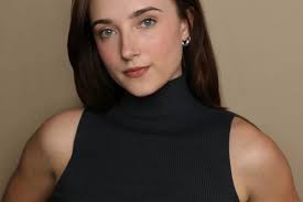 Sean McMorris talks about blending different genres, growing up in France,  and his music videos for 'Vortex' and 'C'est la Vie'