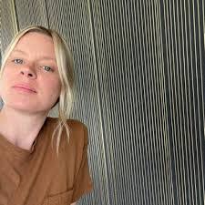 Beth Naumann's Instagram, Twitter & Facebook