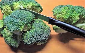Brokkolisalat 5 X Anders Rezept Fur Den Thermomix Brokkoli Salate Brokkoli Roh Essen Brokkoli Vorteile