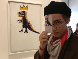 Mihee, seoyoon, cui xiang, jiwon, shiho, ria, harin and ahyoon. Taehyung In Paris In An Art Gallery Twitter 181021