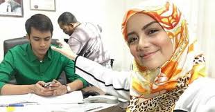 Free ost encik suami mat saleh celup official lirik mp3. Meh Sandar Pada Aku Episod 8 Facebook