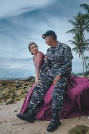 Sewa gaun mahal, sewa make up mahal, charge lokasi mahal. 76 Foto Prewedding Tni Terbaru Energyofakad